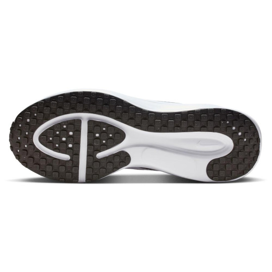 Nike Revolution 8